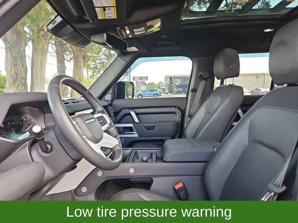 Used 2023 Land Rover Defender 110 X-Dynamic SE AWD/4WD image 24