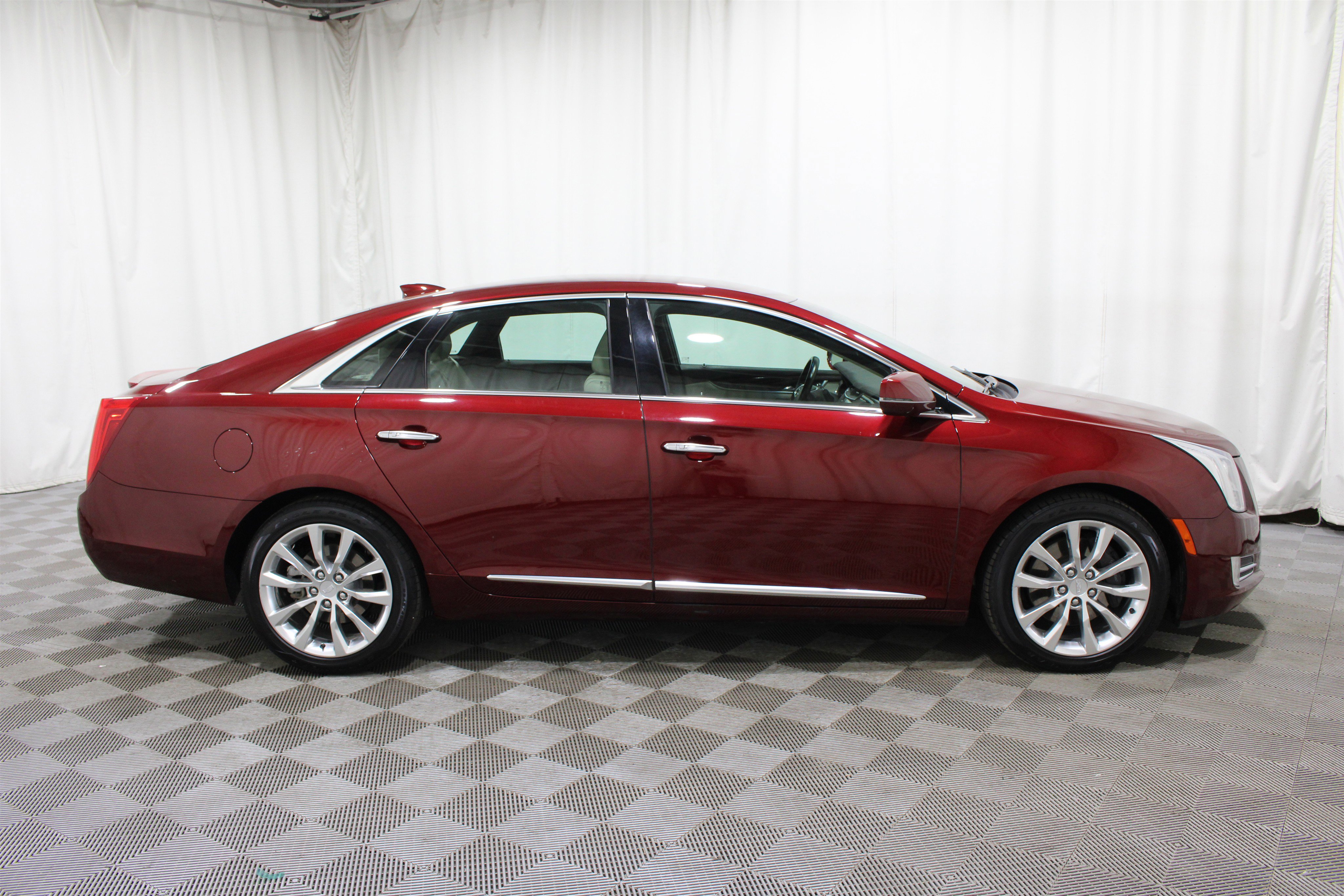 Used 2016 Cadillac XTS Luxury w/ Driver Awareness Package image 34