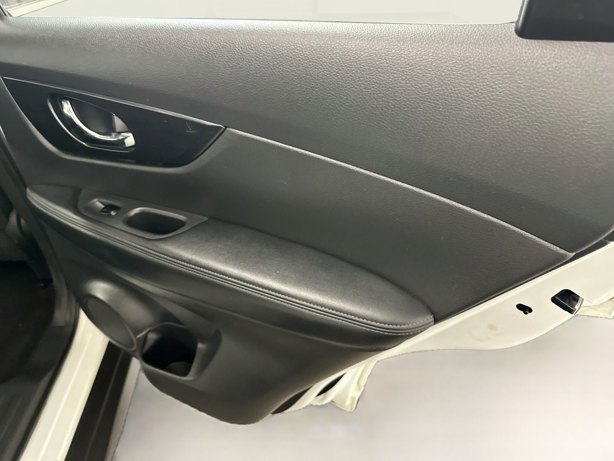Used 2017 Nissan Rogue S AWD/4WD image 30