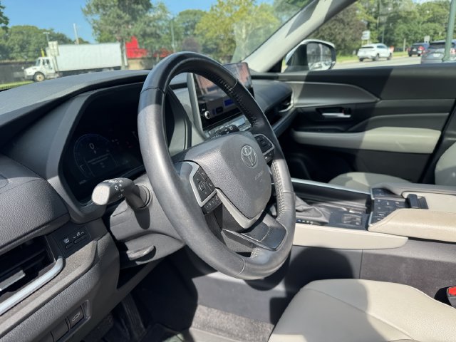 Used 2024 Toyota Grand Highlander AWD image 25