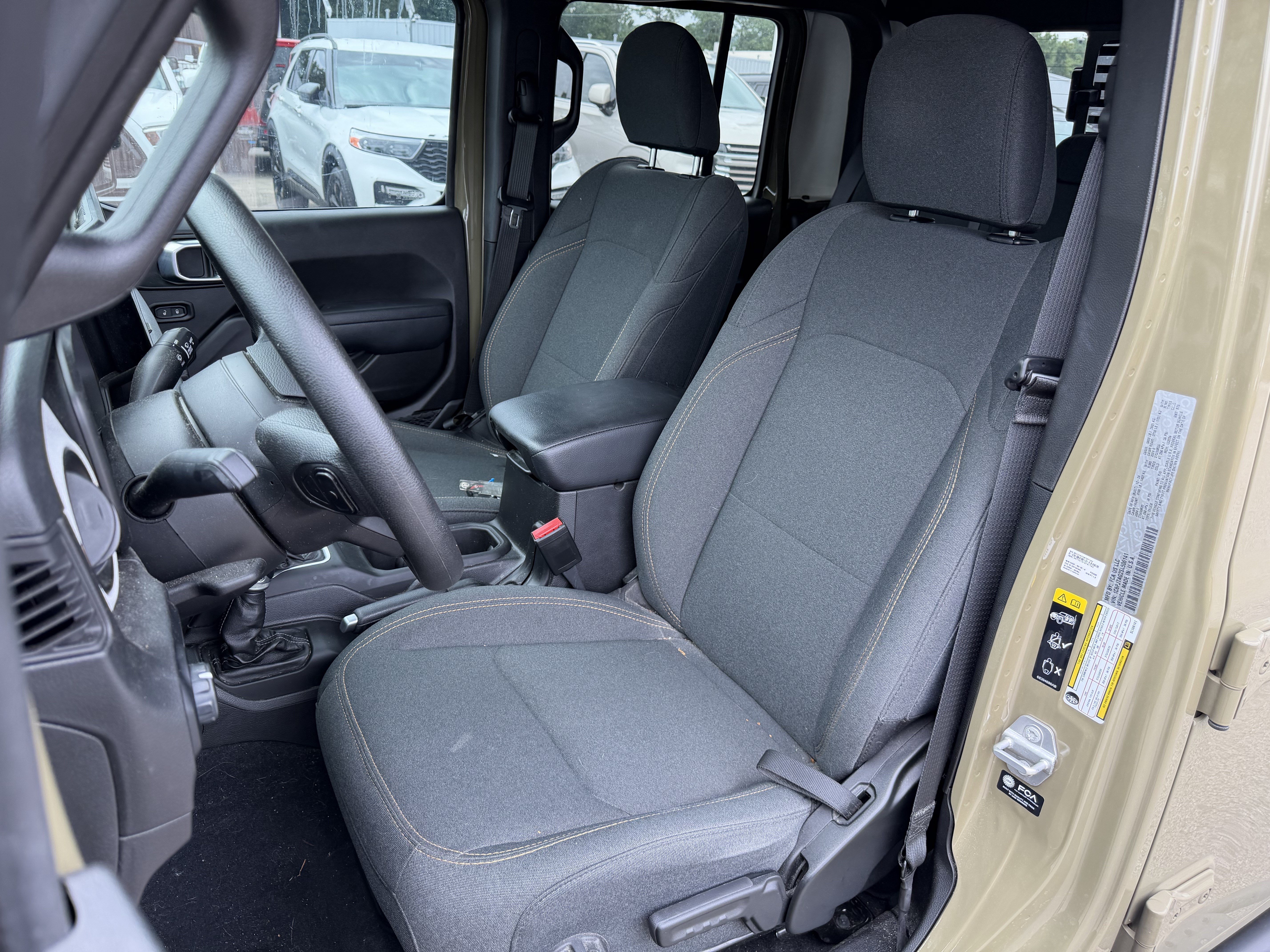 Used 2025 Jeep Gladiator Sport AWD/4WD image 12