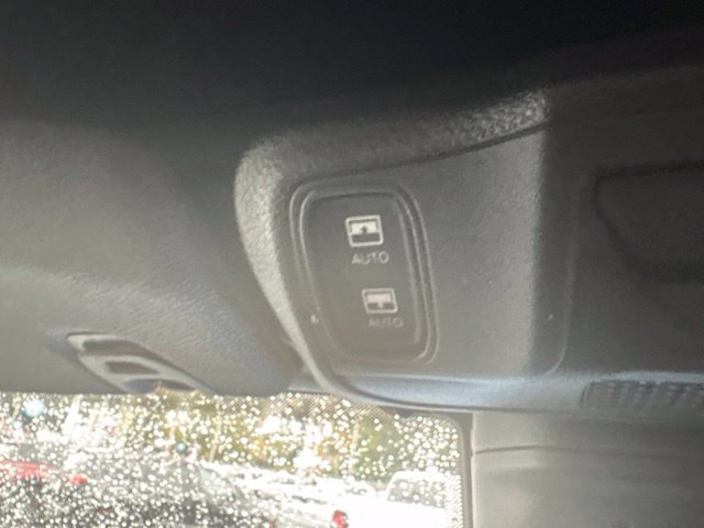 Used 2024 Jeep Wrangler Unlimited AWD/4WD image 22