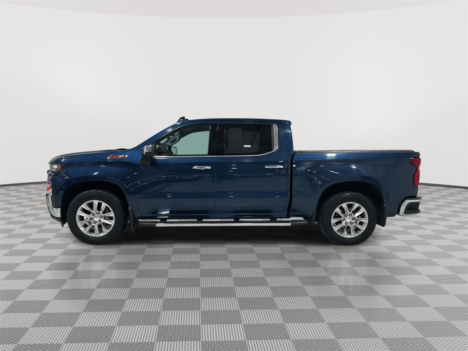 Used 2020 Chevrolet Silverado 1500 LTZ image 2