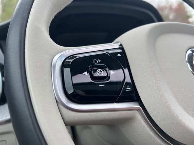 Certified 2024 Volvo XC60 T8 Ultimate w/ Protection Package Premier AWD/4WD image 31