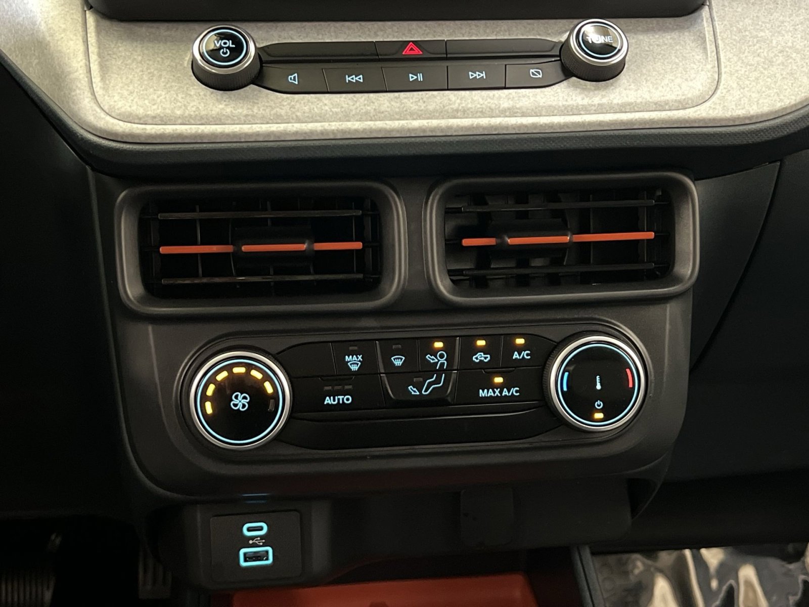 Used 2024 Ford Maverick XLT w/ Equipment Group 300A Standard image 25