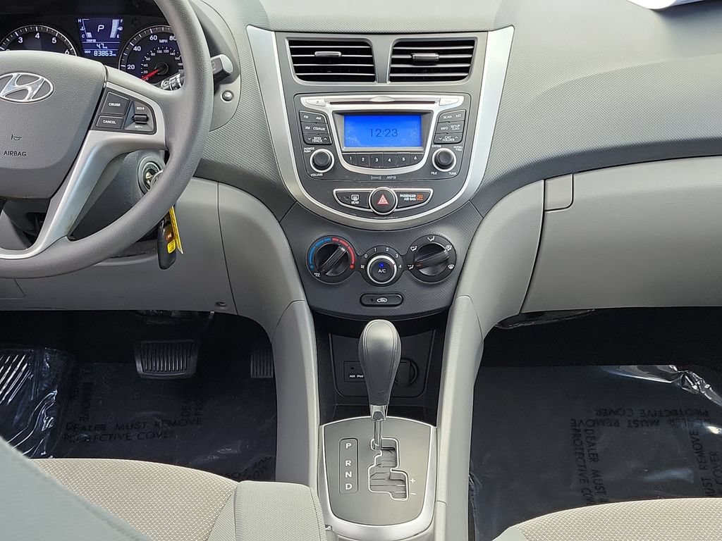 Used 2013 Hyundai Accent GS FWD image 14
