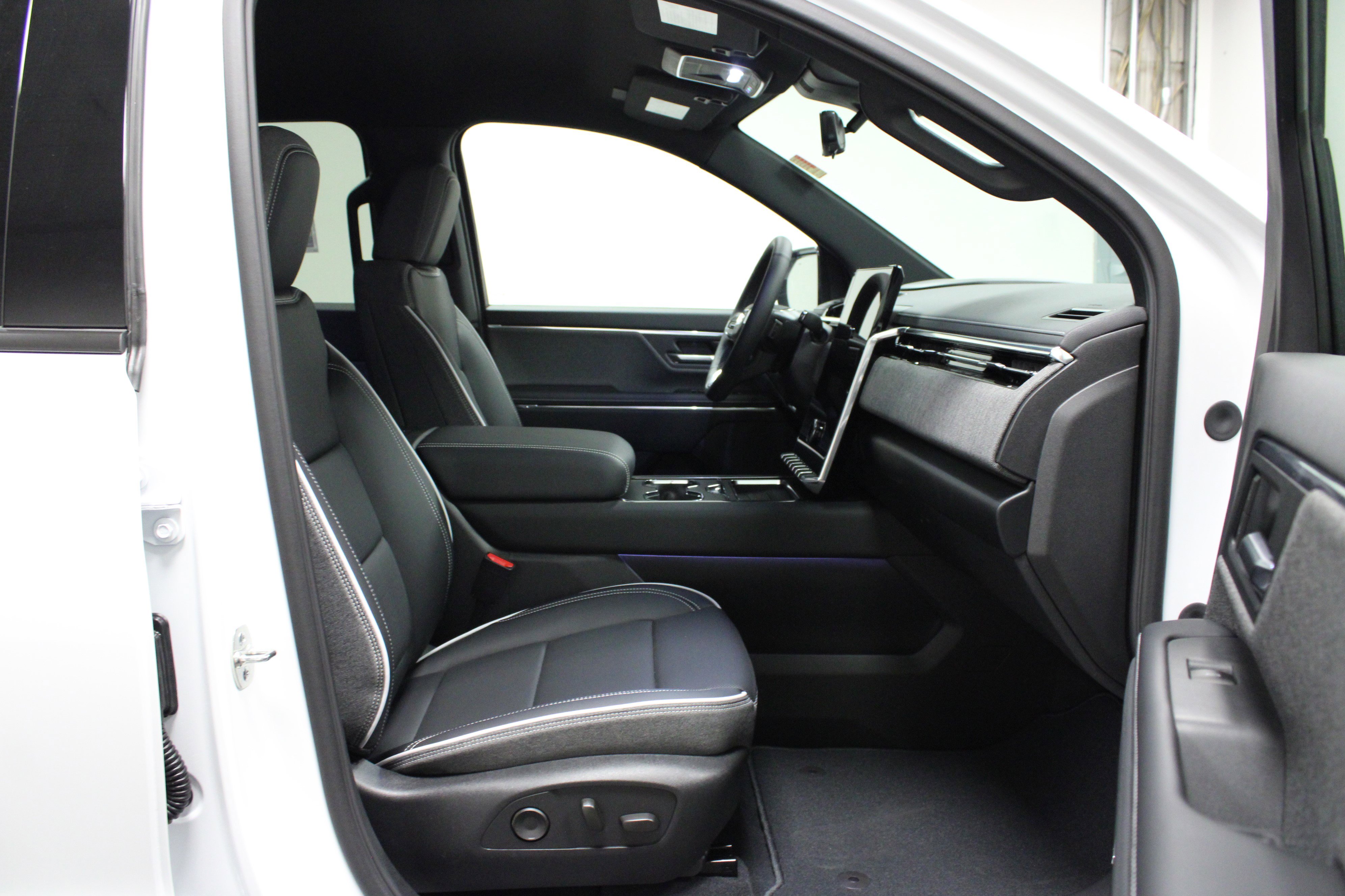 New 2026 GMC Sierra EV Elevation w/ Premium Package image 16