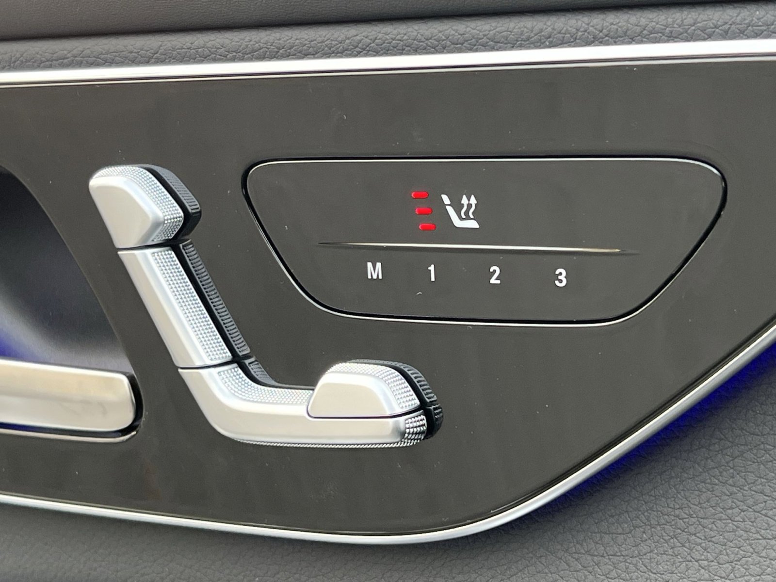 New 2026 Mercedes-Benz GLC 300 4MATIC image 33