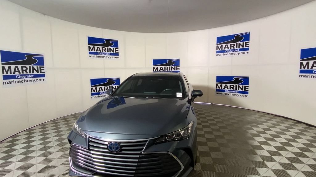 Used 2022 Toyota Avalon XLE FWD image 5