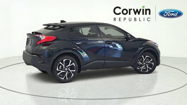 Used 2021 Toyota C-HR XLE FWD image 6