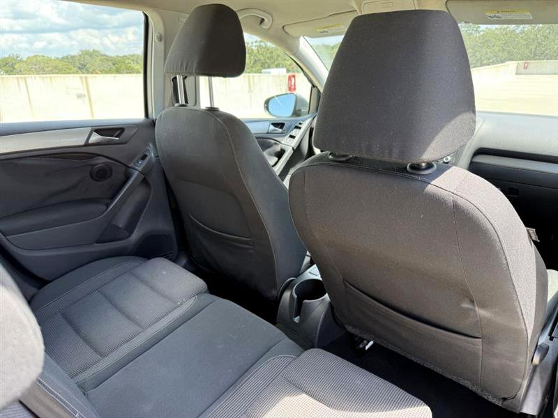 Used 2010 Volkswagen Golf 4-Door image 20