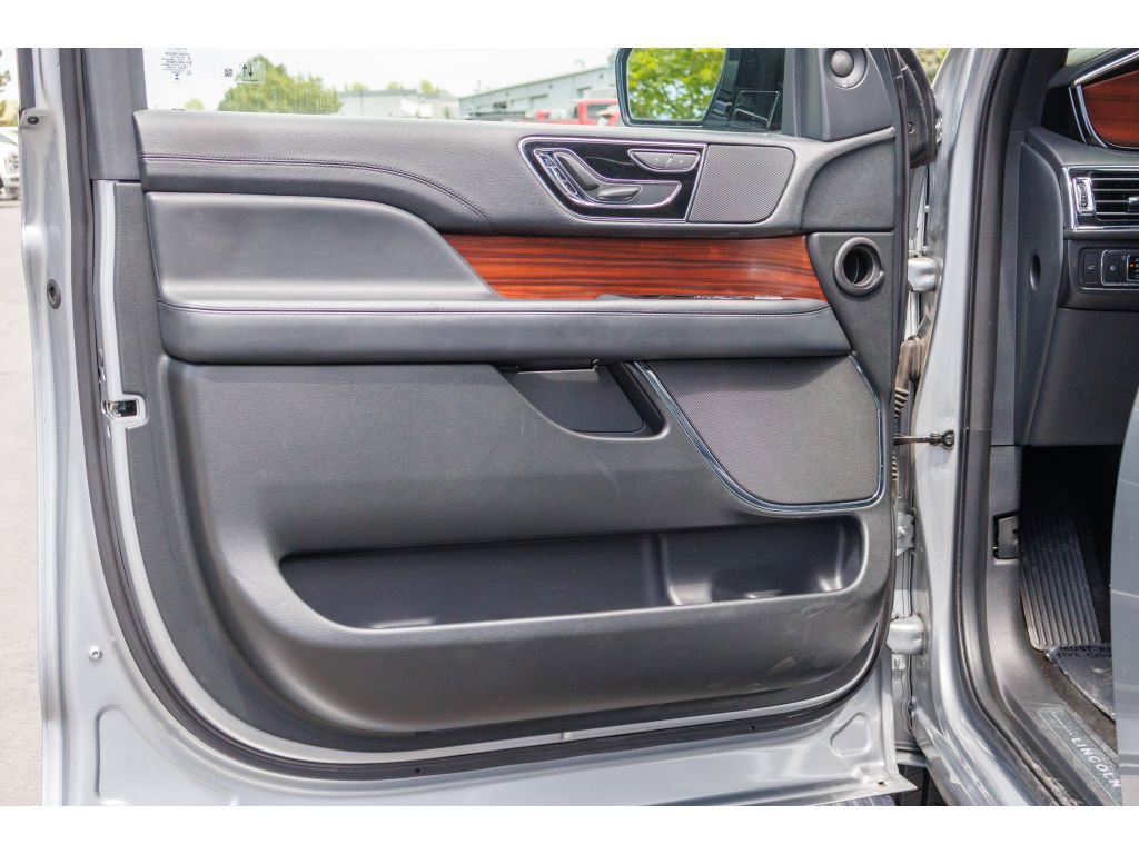 Used 2024 Lincoln Navigator L 4WD image 20
