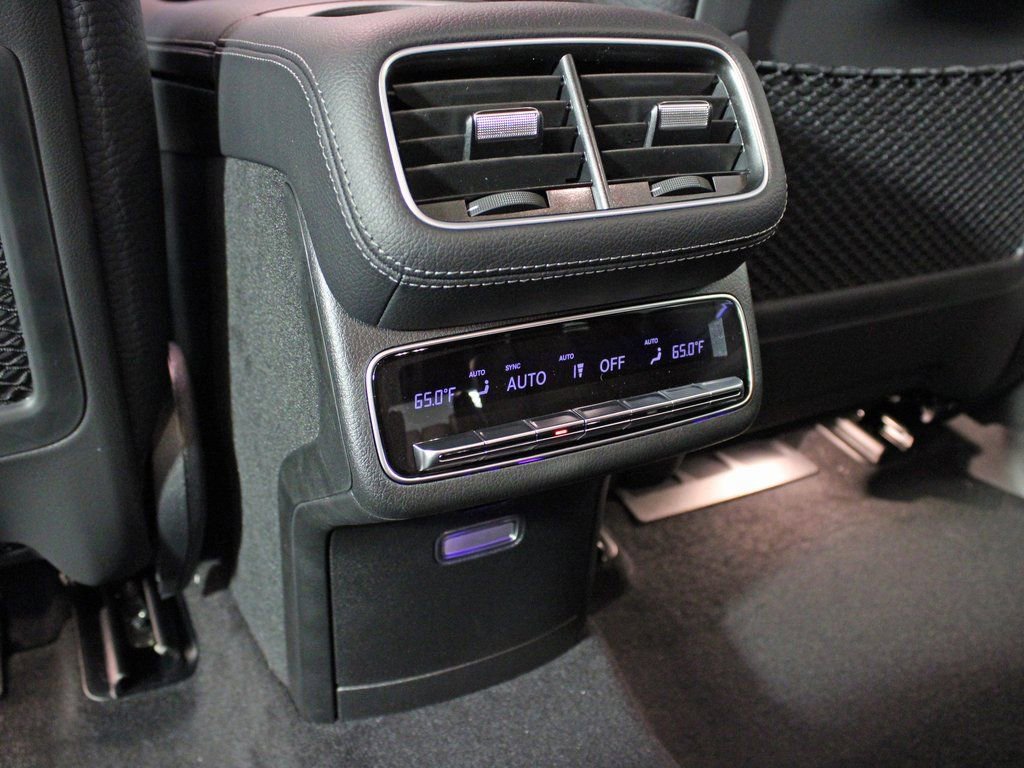 Certified 2026 Mercedes-Benz GLS 450 4MATIC image 30