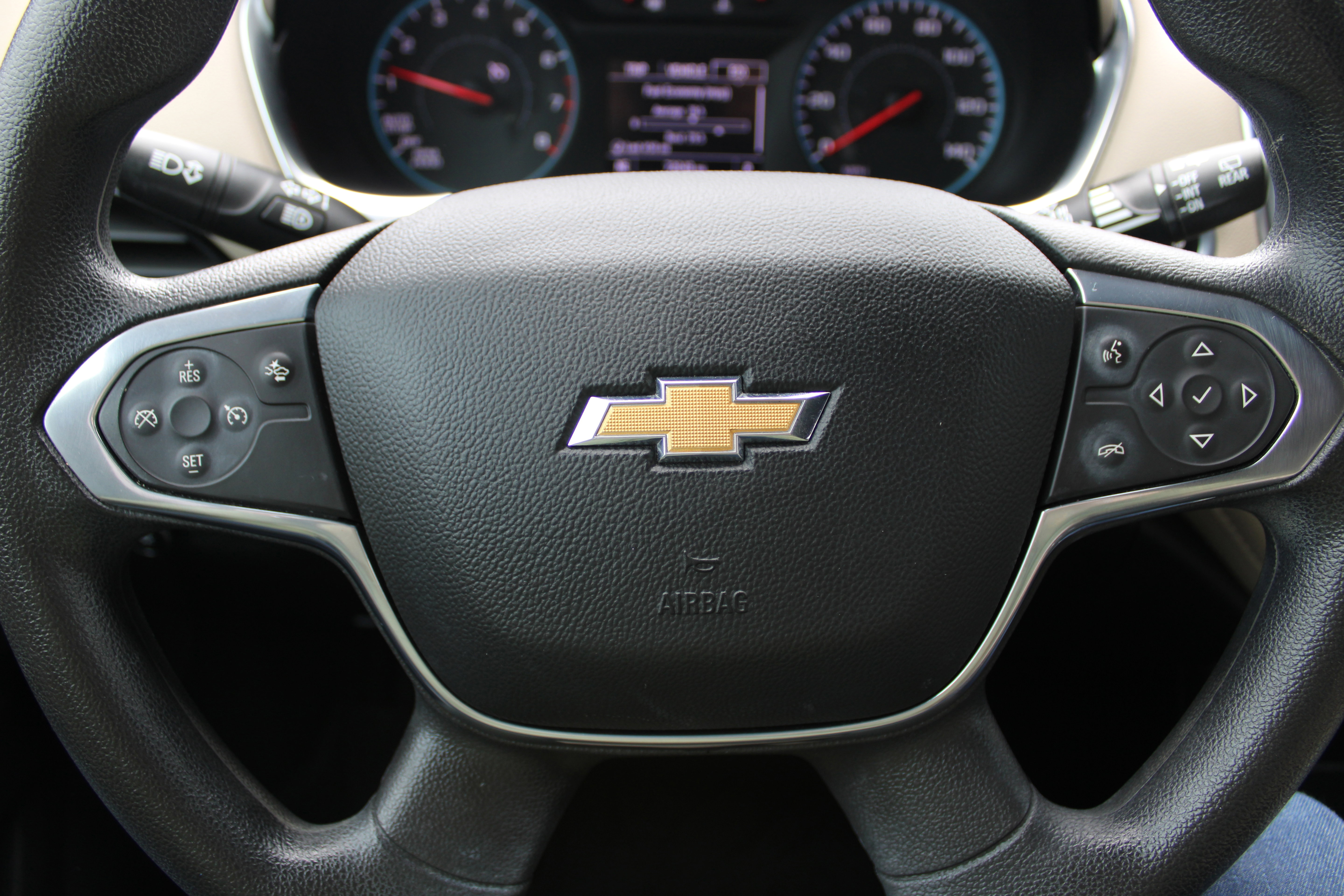 Used 2022 Chevrolet Traverse LS w/ LPO, Cargo Package AWD/4WD image 25