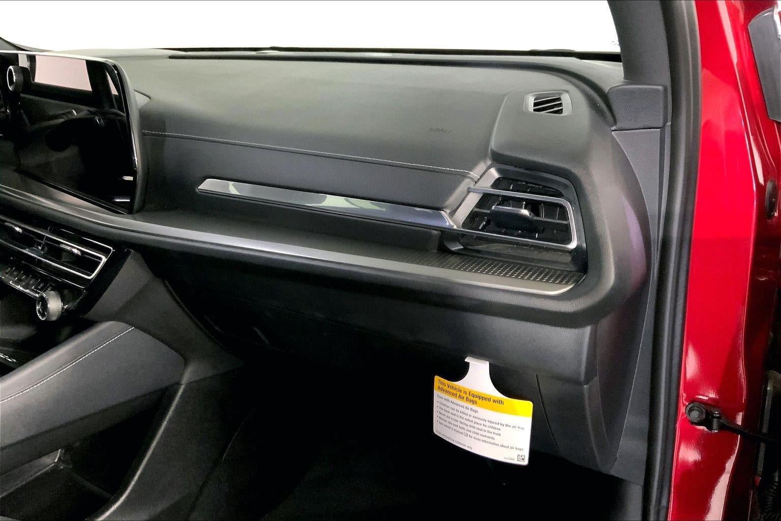 Used 2026 Chevrolet Traverse LT w/ Driver Confidence Package FWD image 16