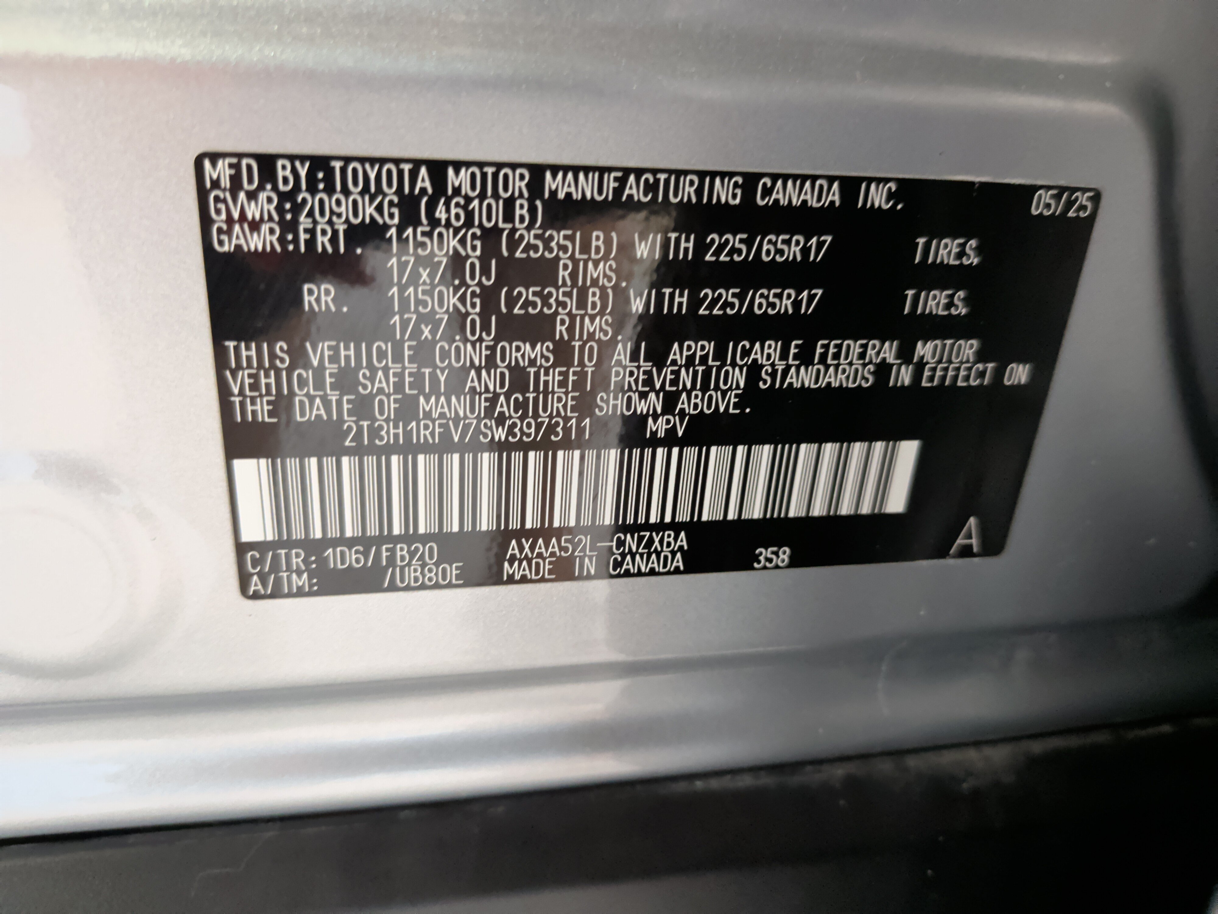 Certified 2025 Toyota RAV4 LE FWD image 33