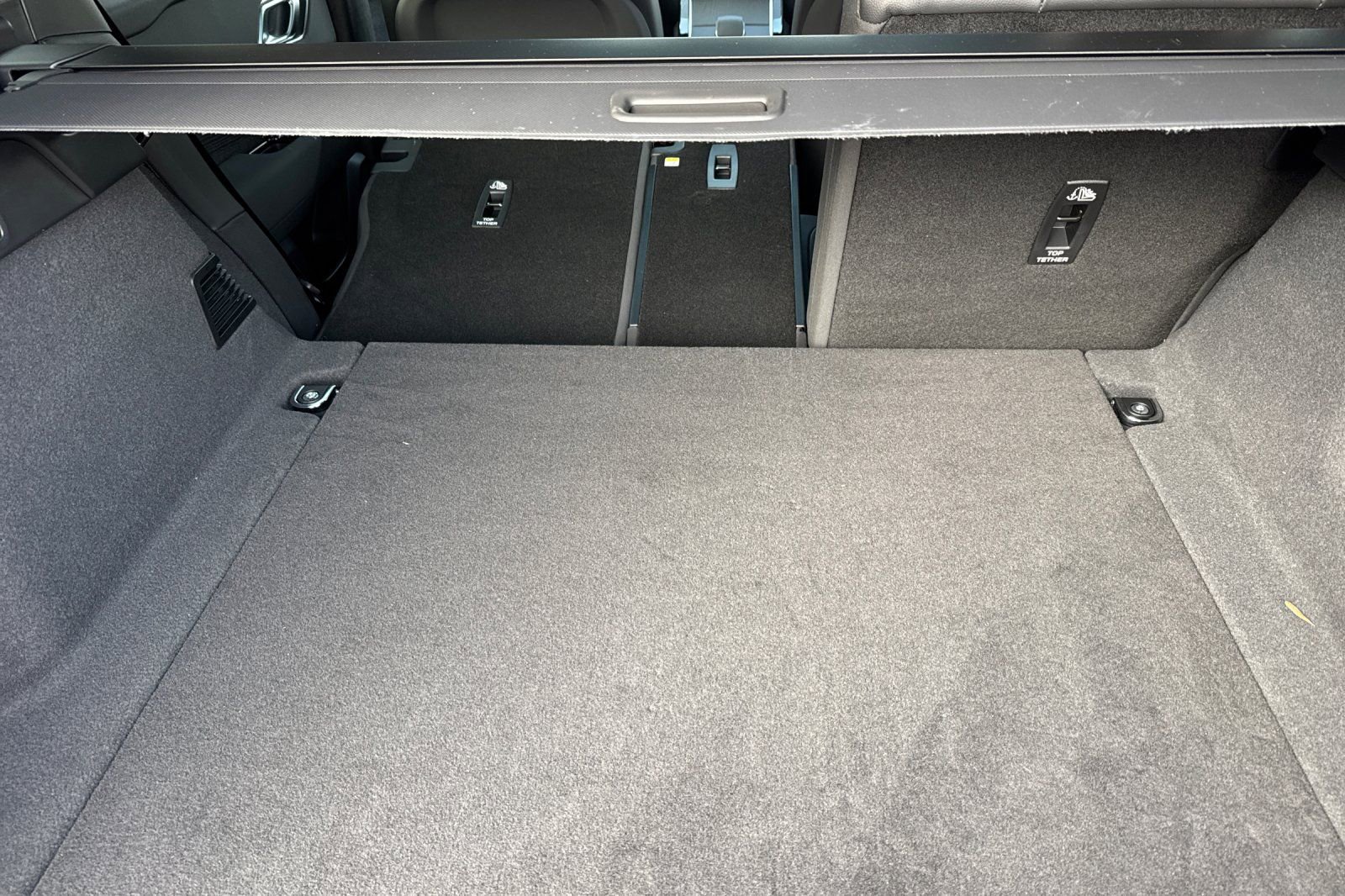 Used 2025 Land Rover Range Rover Velar Dynamic SE image 16