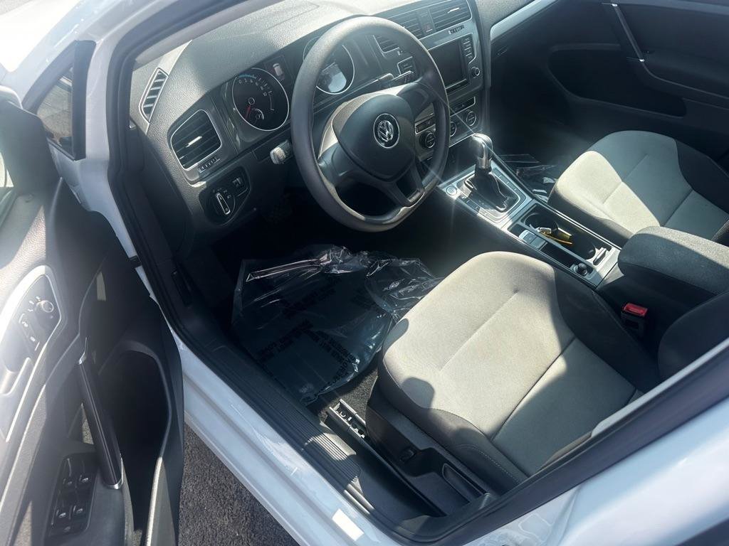 Used 2016 Volkswagen e-Golf SE FWD image 5