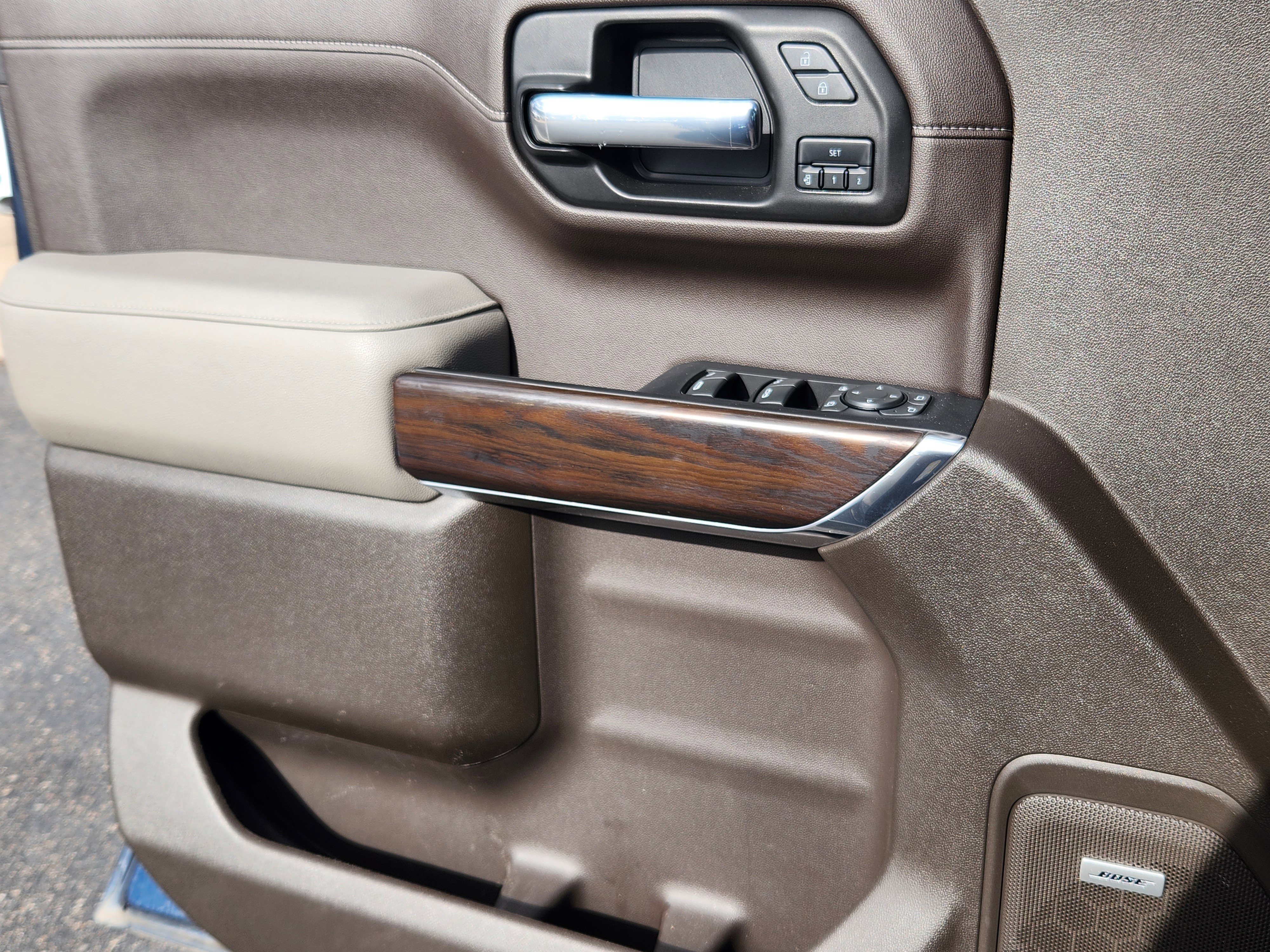 Used 2022 GMC Sierra 1500 SLT w/ Technology Package image 11