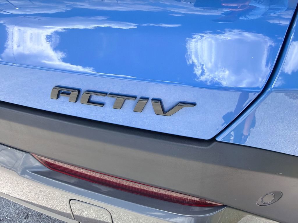Used 2025 Chevrolet Equinox ACTIV w/ Safety and Technology Package FWD image 33