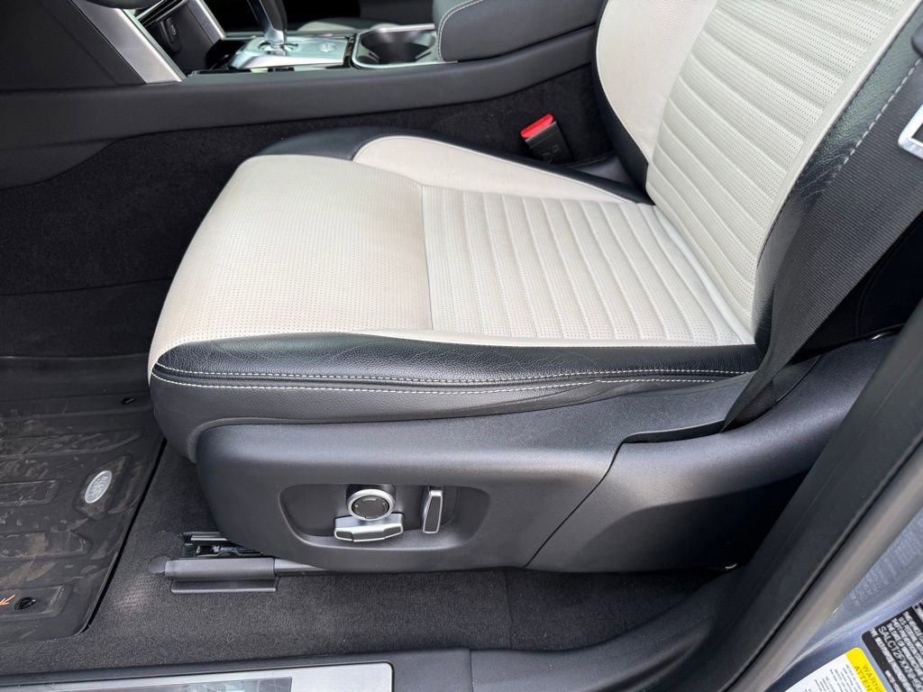 Used 2022 Land Rover Discovery Sport S R-Dynamic image 13