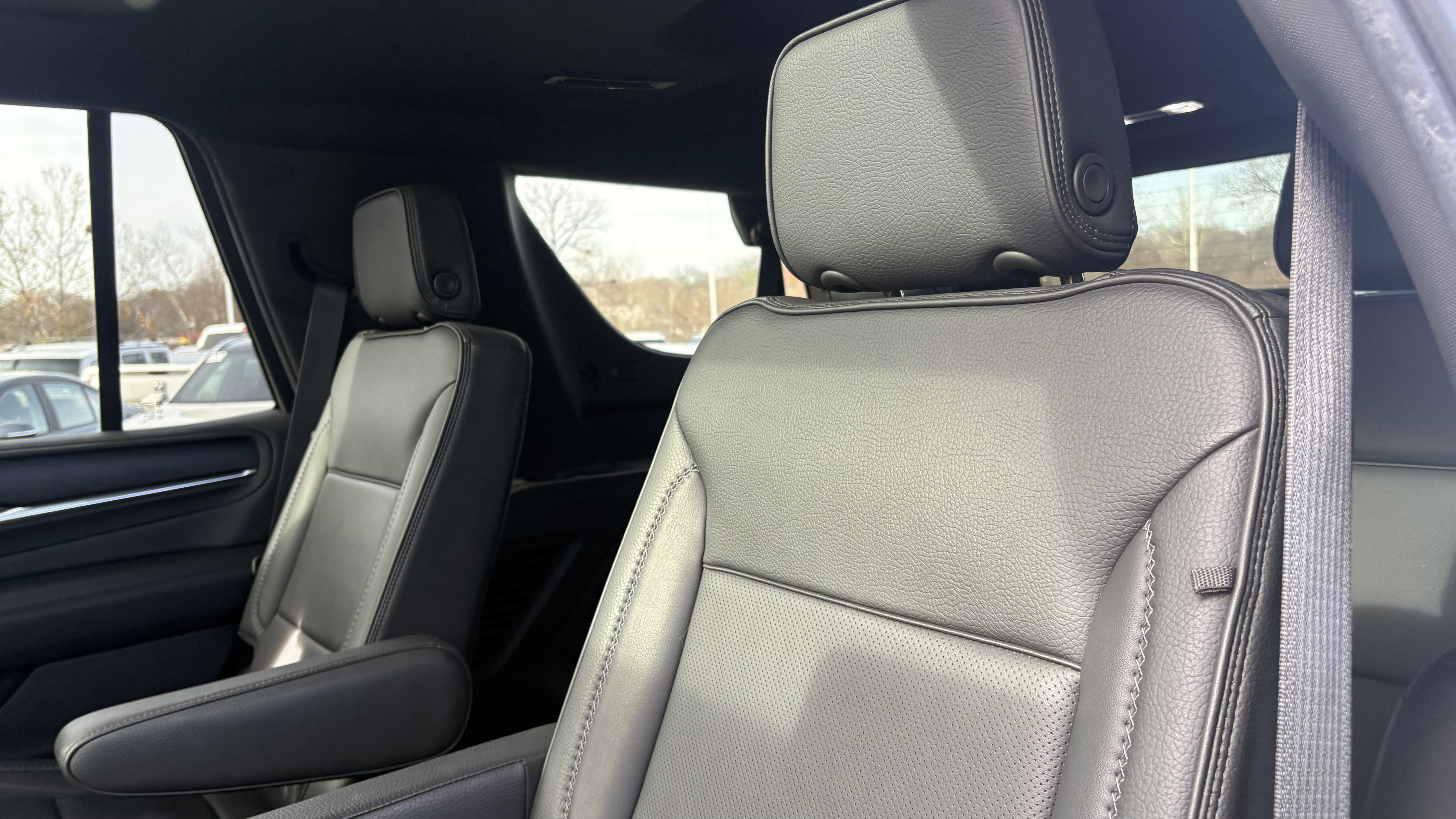 Used 2021 GMC Yukon Denali image 32