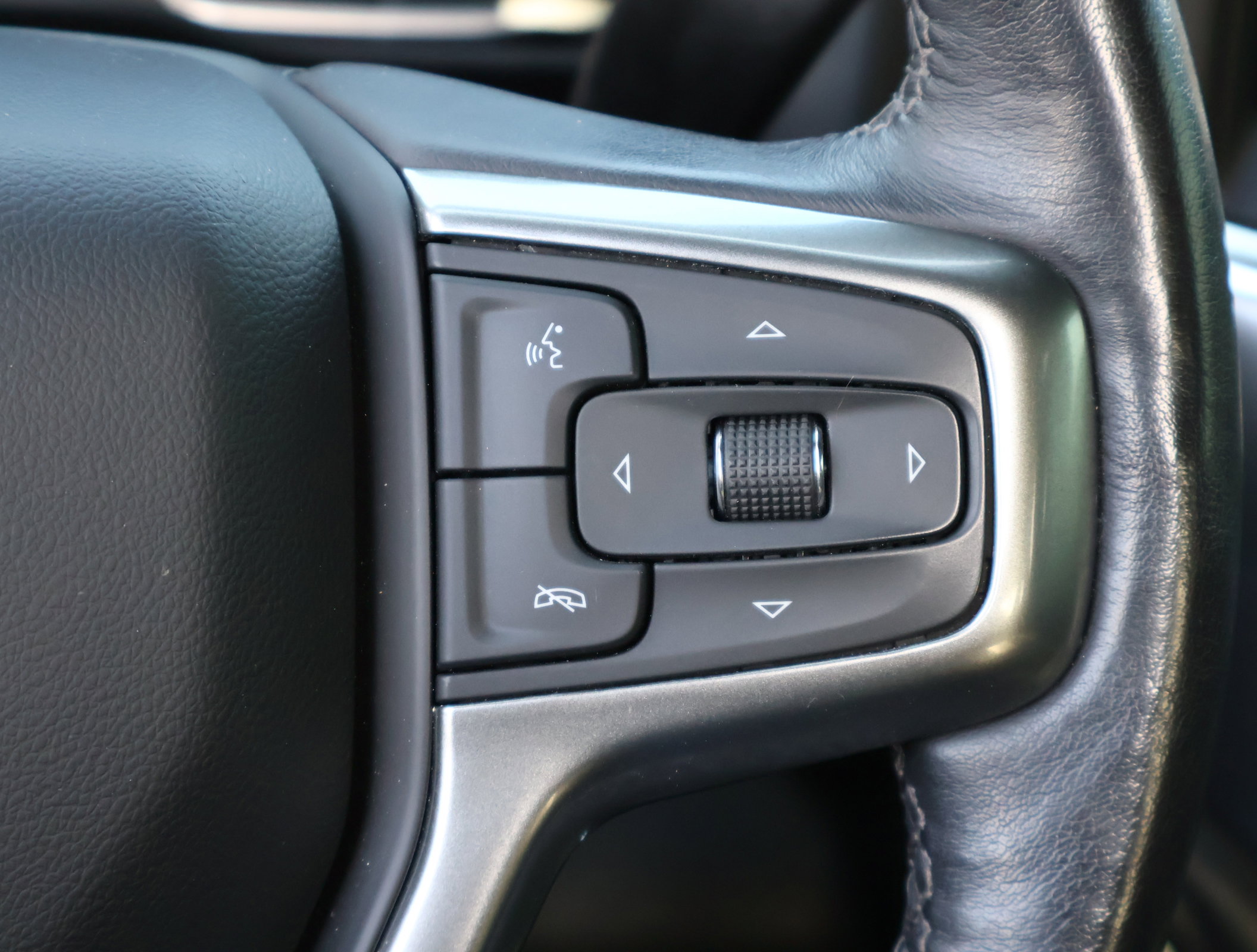 Used 2021 Chevrolet Silverado 2500 LTZ w/ LTZ Plus Package image 19