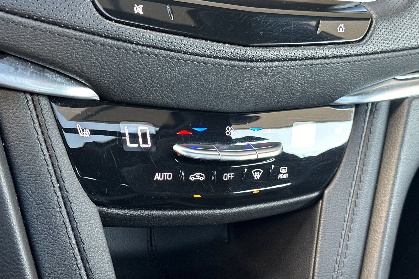 Used 2025 Cadillac XT5 Premium Luxury AWD/4WD image 21