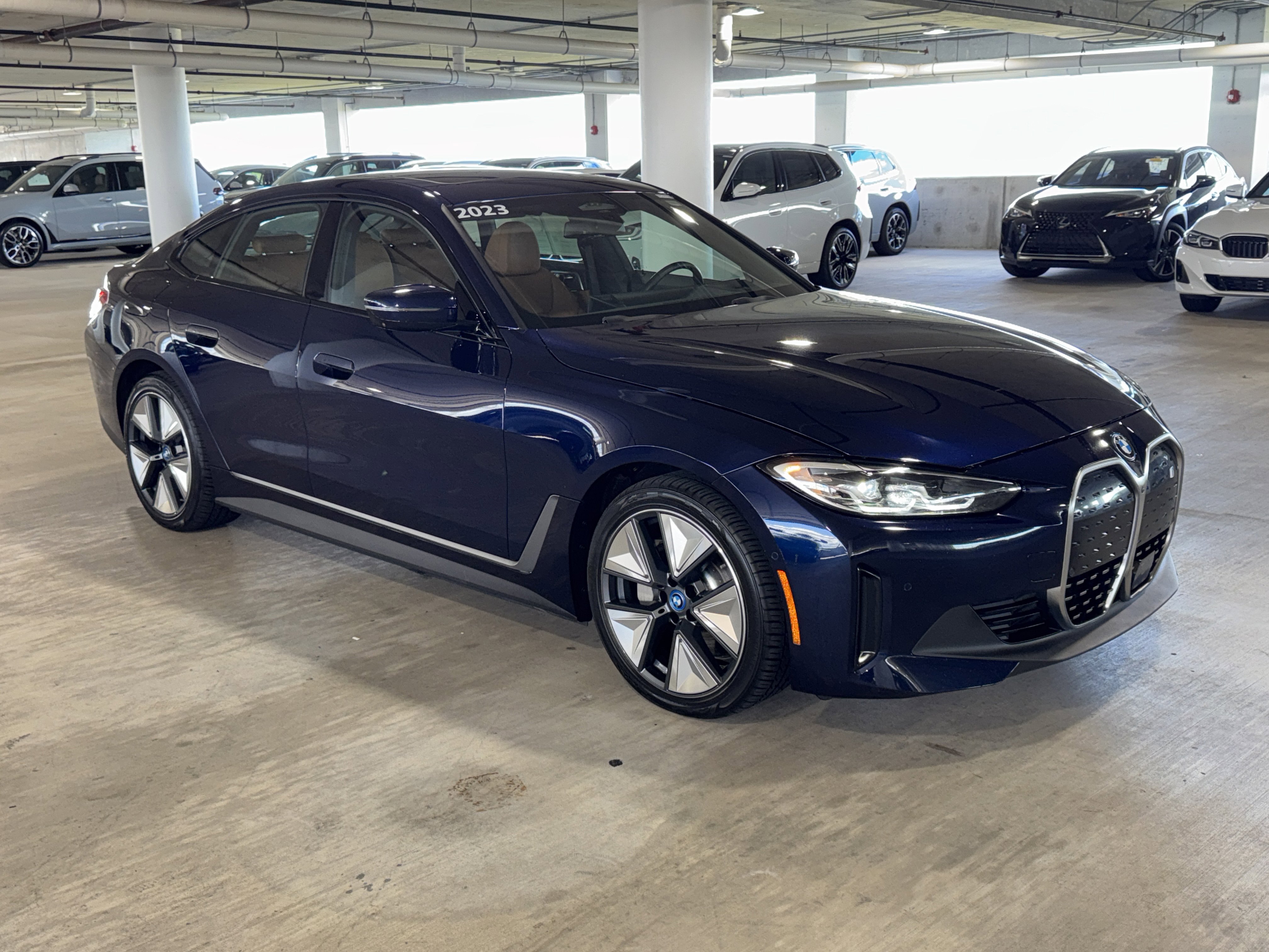 Used 2023 BMW i4 eDrive35 image 2