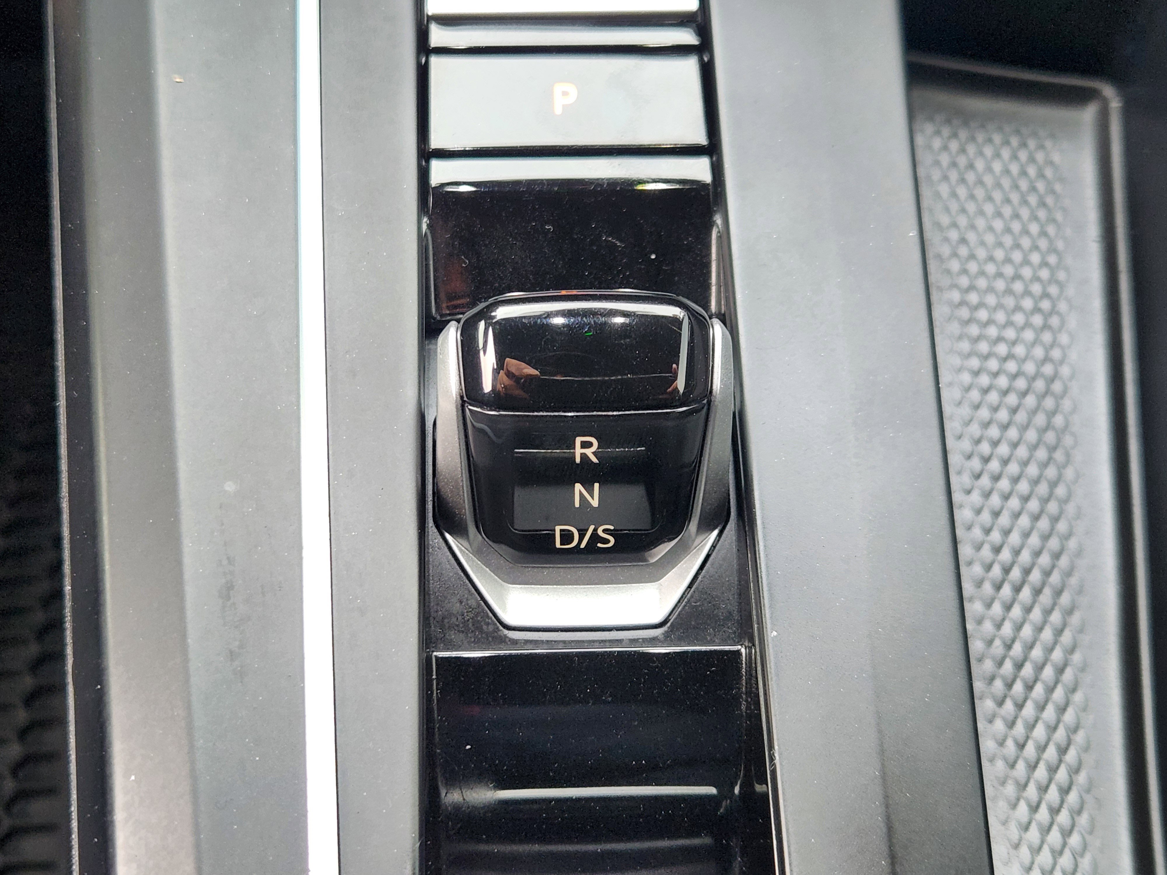 Used 2022 Volkswagen GTI S image 12