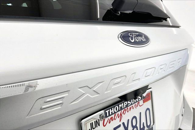 Used 2020 Ford Explorer XLT w/ Equipment Group 202A image 31