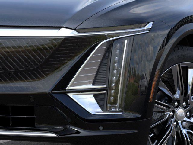 New 2026 Cadillac Lyriq Signature Luxury AWD/4WD image 10