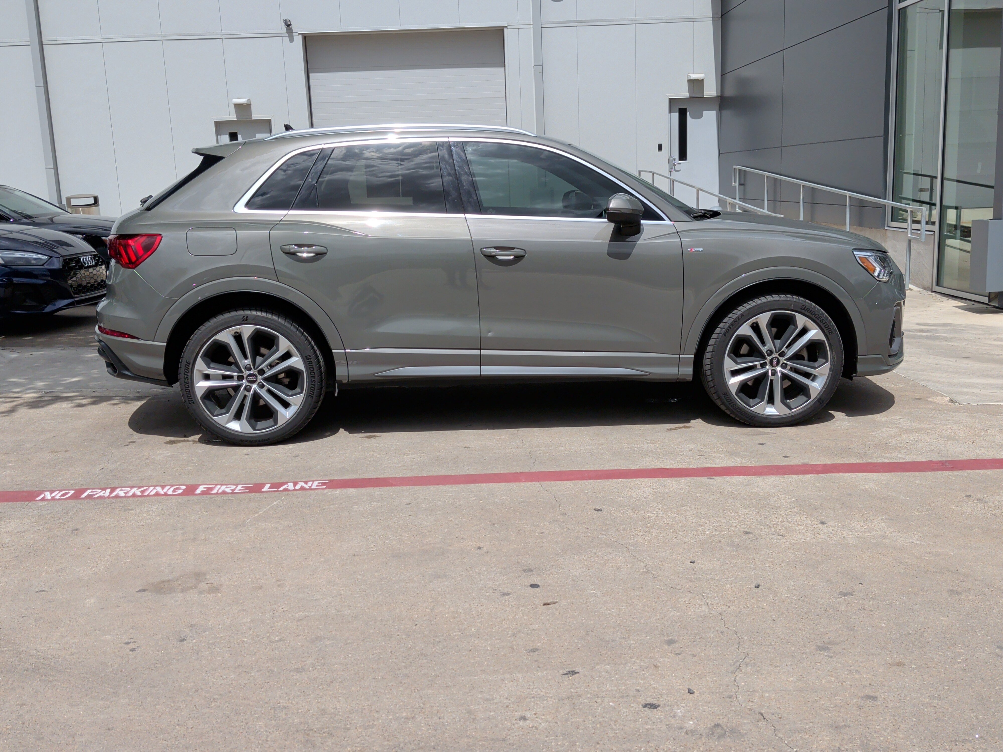 Certified 2020 Audi Q3 2.0T Premium Plus AWD/4WD image 11