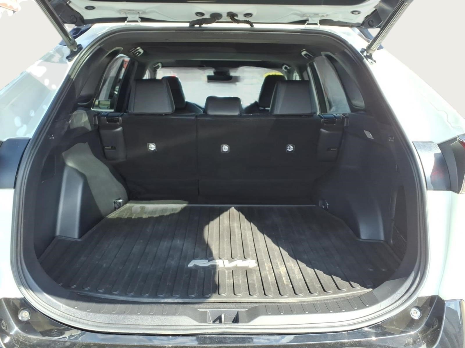Used 2021 Toyota RAV4 XSE w/ Carpet Mat Package (TMS) AWD/4WD image 16