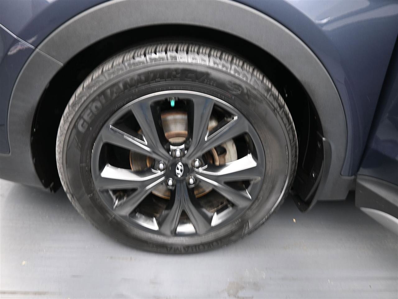 Used 2018 Hyundai Santa Fe Sport image 17