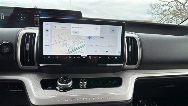 New 2025 Ford Expedition Active image 17