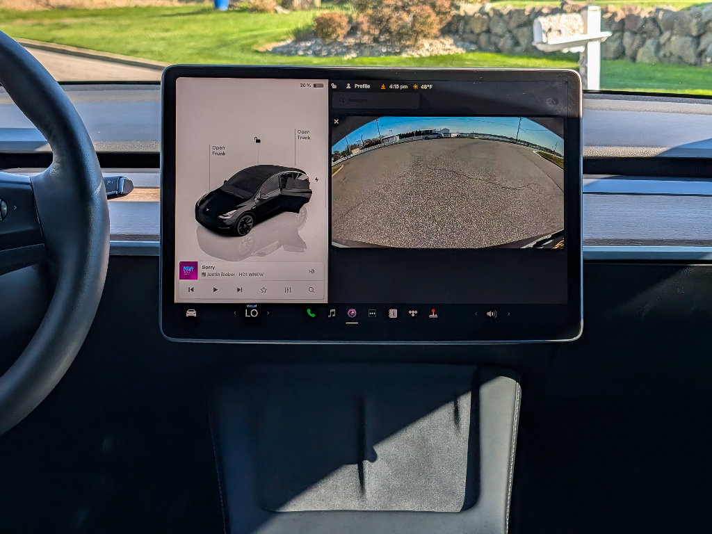 Used 2022 Tesla Model Y Long Range image 22