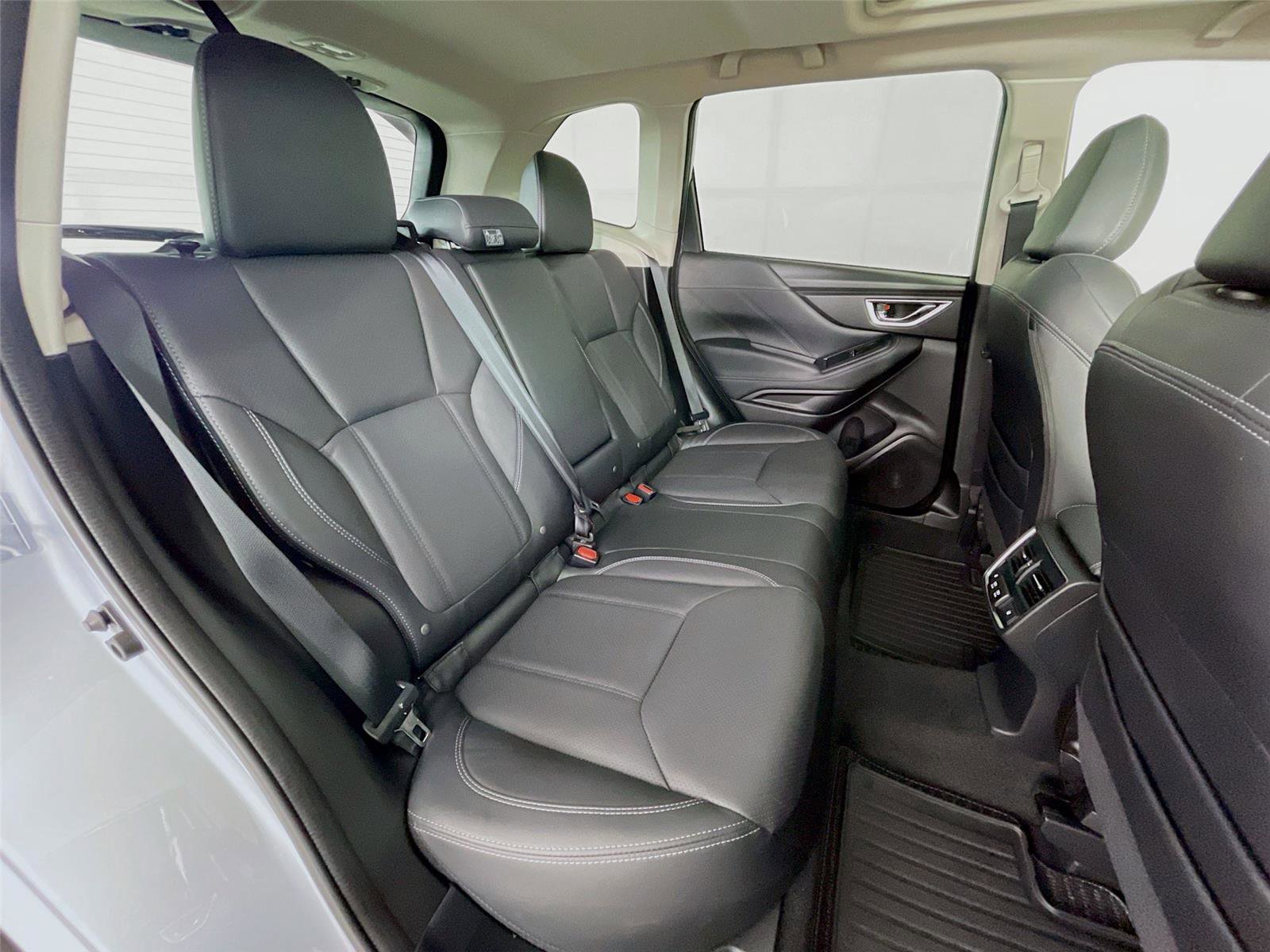 Used 2023 Subaru Forester Touring image 32