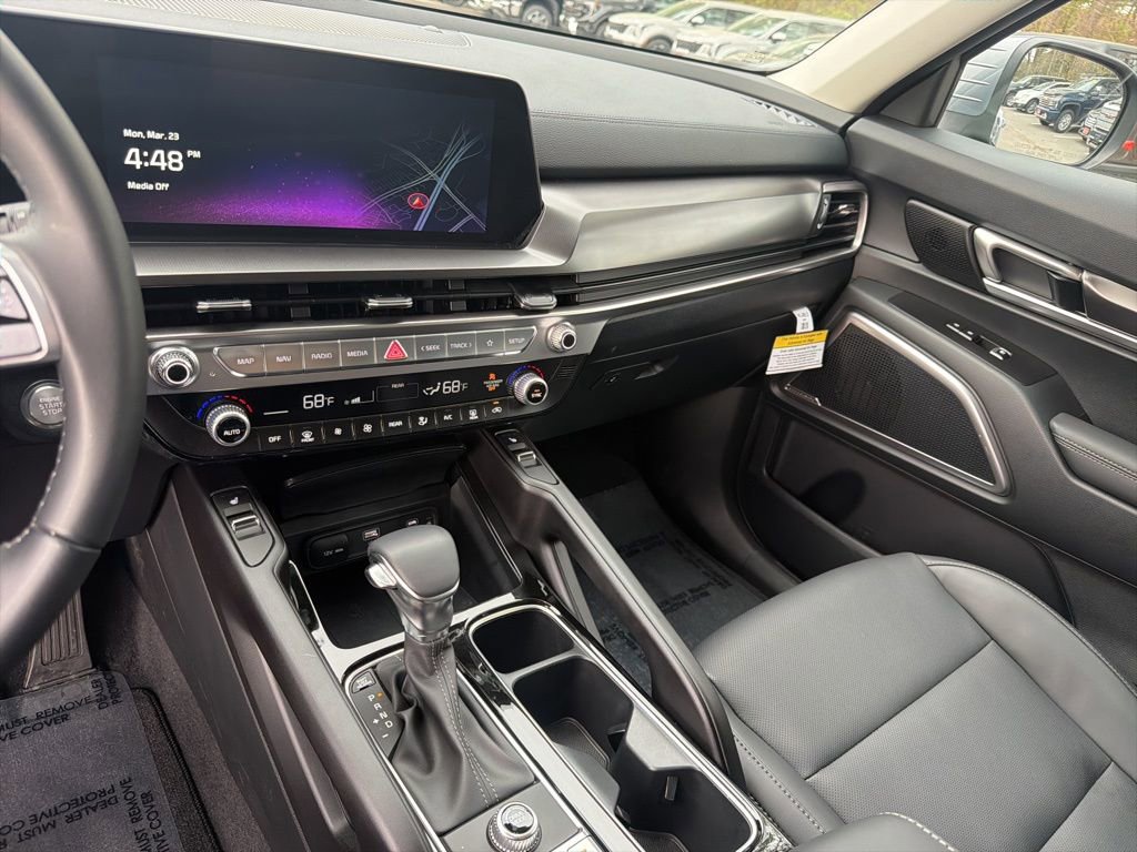Certified 2025 Kia Telluride S image 18