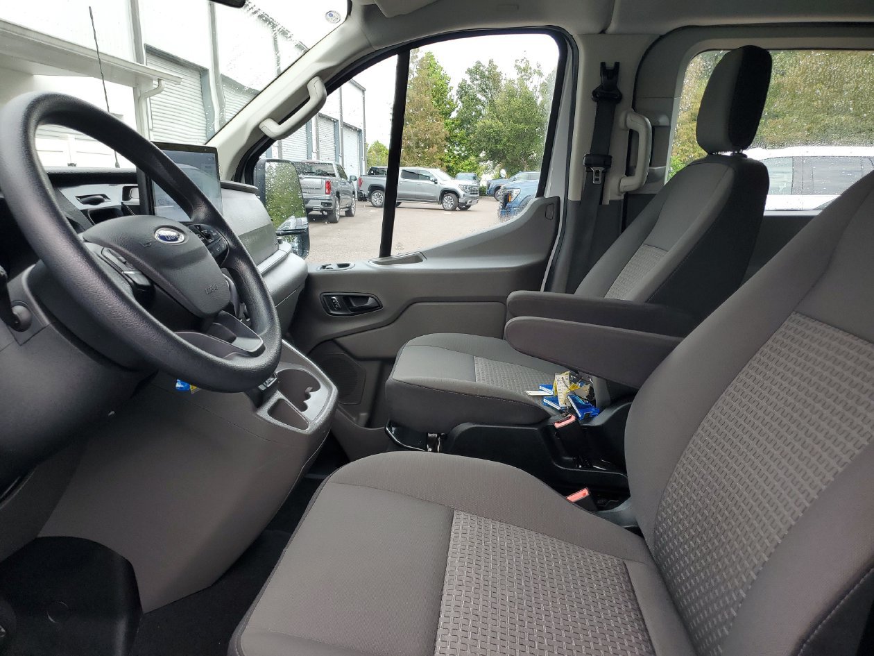 Used 2025 Ford Transit 350 XLT RWD image 18