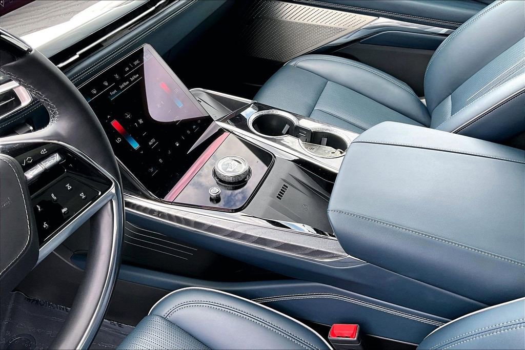 Certified 2025 Cadillac Escalade IQ Luxury 2 w/ LPO, Premium Carpet Package AWD/4WD image 18