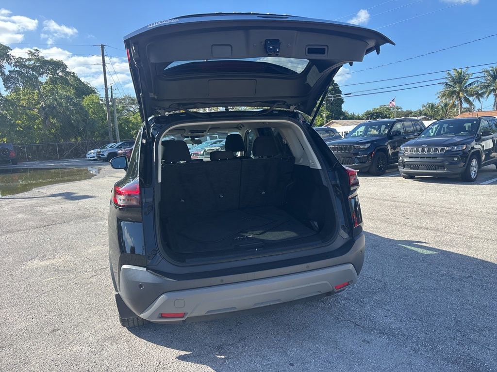 Used 2023 Nissan Rogue SV image 22