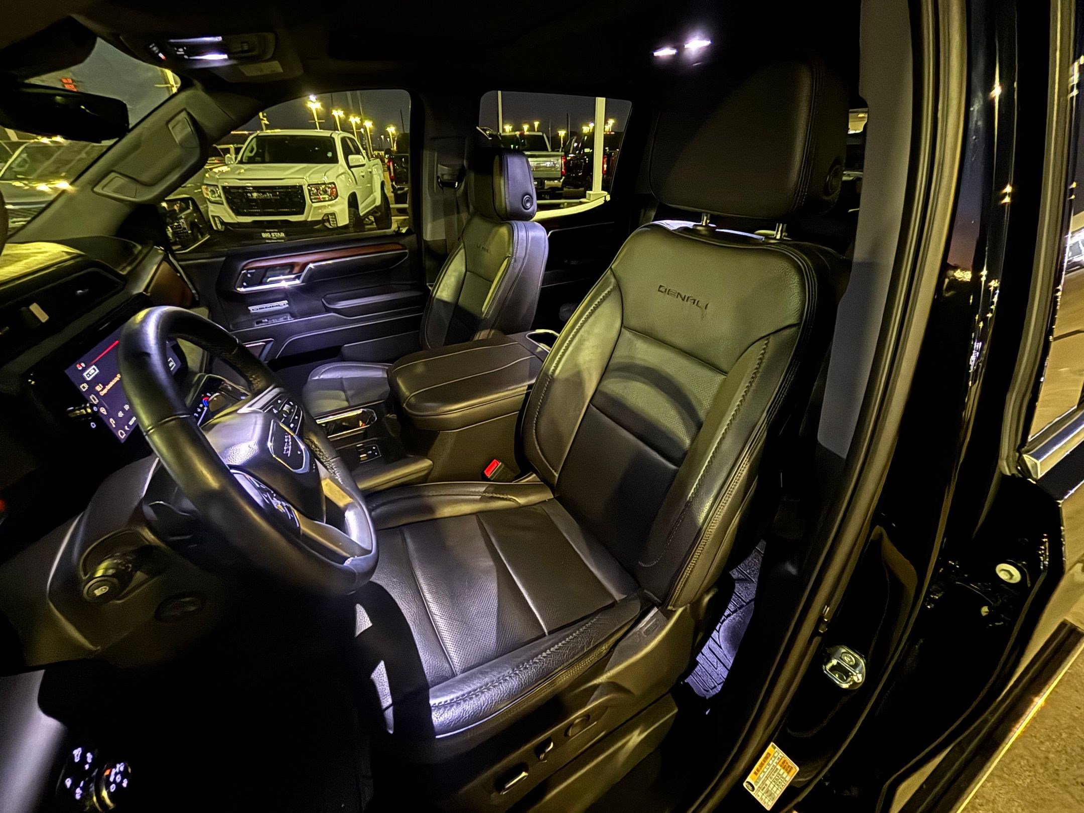 Used 2023 GMC Sierra 1500 Denali w/ Denali Reserve Package image 14