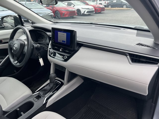 Used 2024 Toyota Corolla Cross L image 23