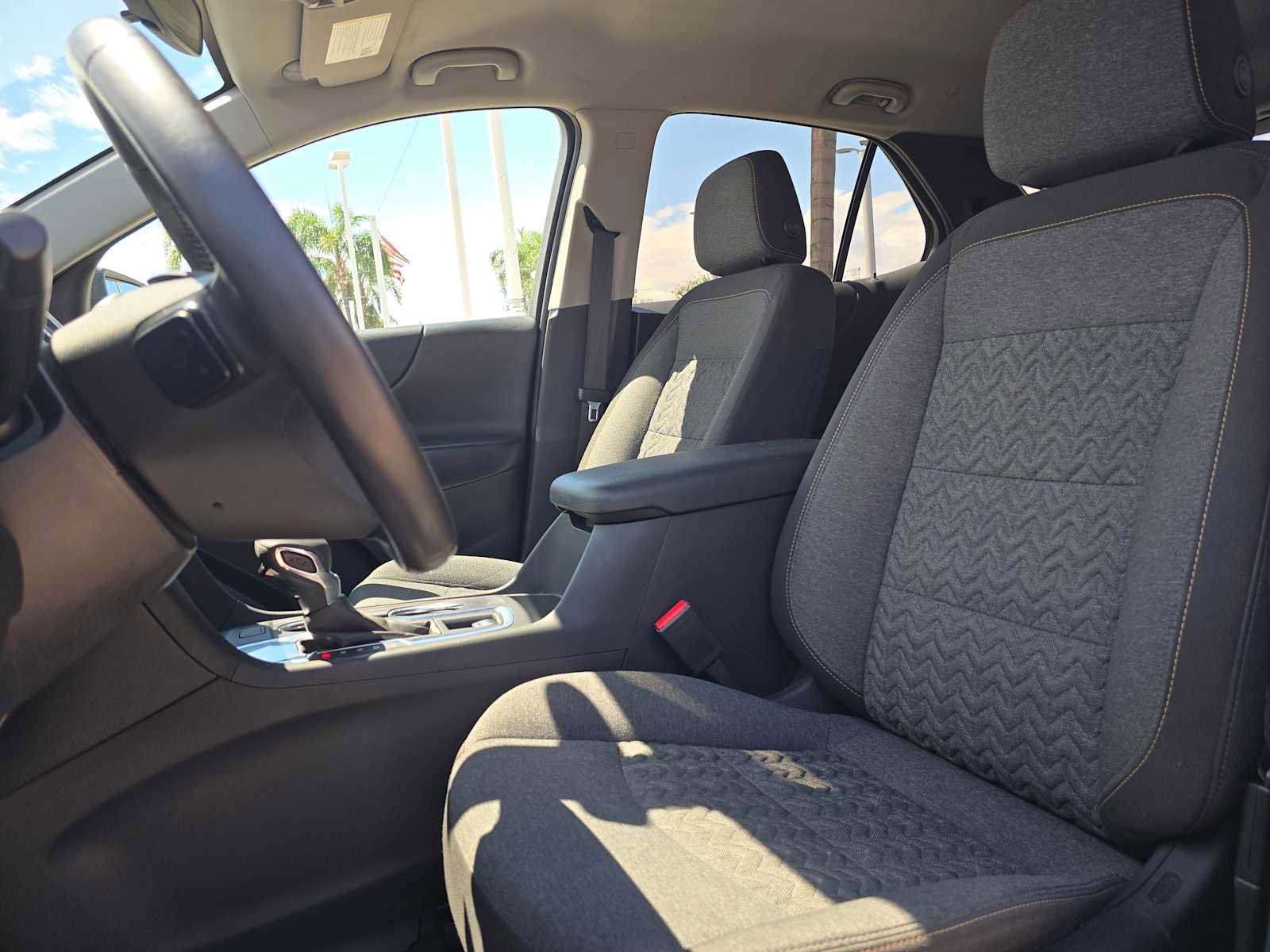 Used 2022 Chevrolet Equinox LT FWD image 22