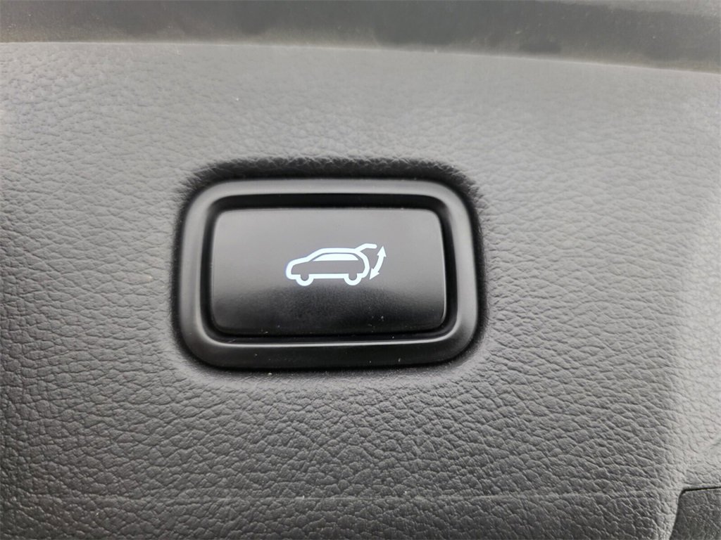Used 2023 Hyundai Palisade Limited image 22