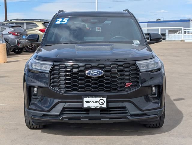 Used 2025 Ford Explorer ST image 5