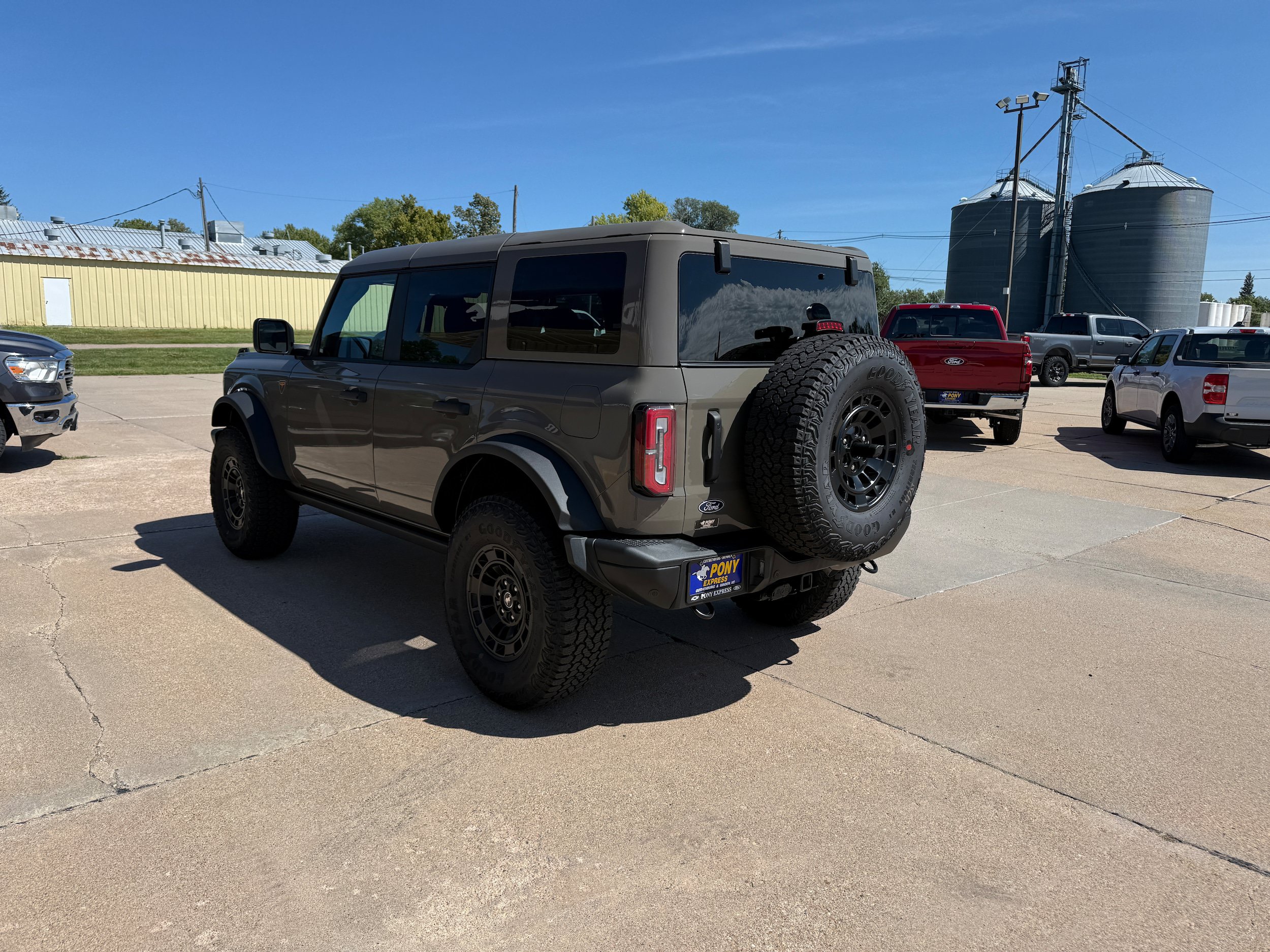 New 2026 Ford Bronco Badlands w/ Sasquatch Package AWD/4WD image 6
