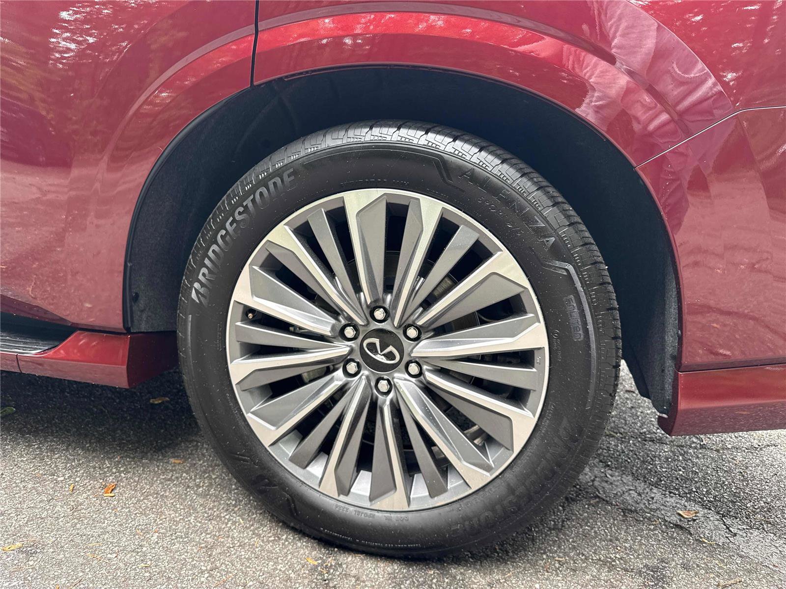 Certified 2025 INFINITI QX80 Sensory AWD/4WD image 33