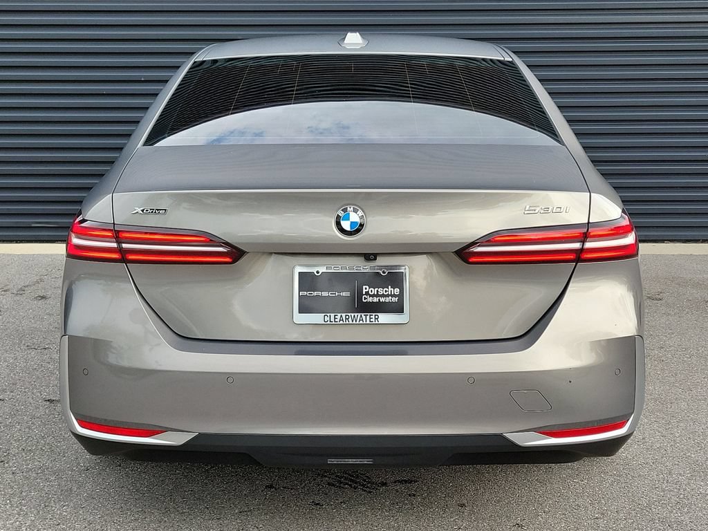 Used 2024 BMW 530i xDrive w/ Premium Package AWD/4WD image 6